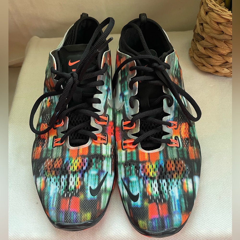 Nike Free 5.0 Women’s Colorful Patterned Sneakers with Black Accents